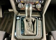 Volkswagen Passat 25