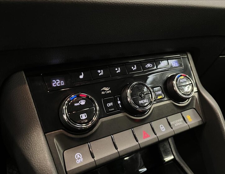 Škoda Karoq SUV 1,5 l 110 kw