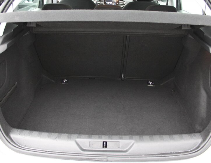 Peugeot 308 Hatchback 1,6 l 73 kw