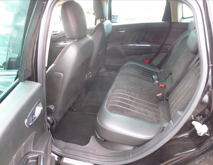 Lancia Delta Hatchback 1,4 l 88 kw