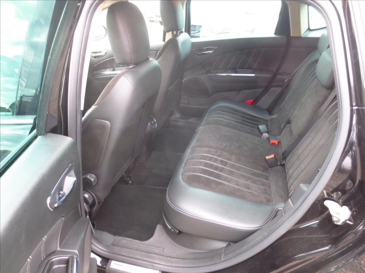 Lancia Delta Hatchback 1,4 l 88 kw