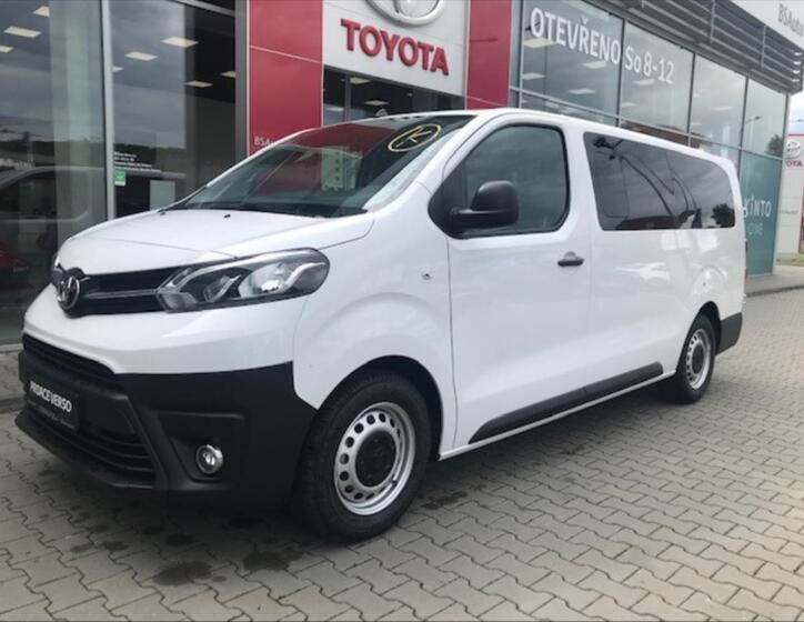 Toyota ProAce Verso 1