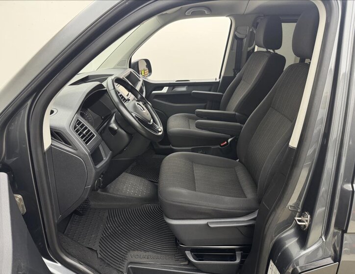 Volkswagen Caravelle Kombi 2,0 l 110 kw