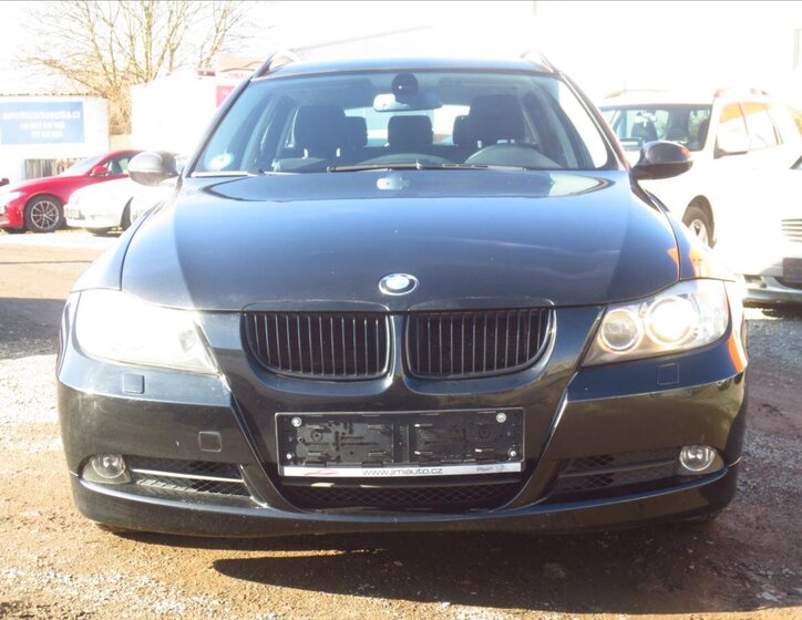 BMW Řada 3 Kombi 2,5 l 160 kw