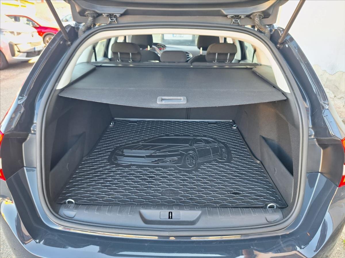 Peugeot 308 Kombi 1,5 l 75 kw