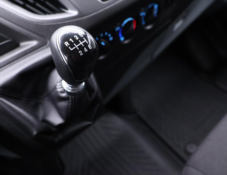 Ford Transit Custom Kombi 2,0 l 77 kw