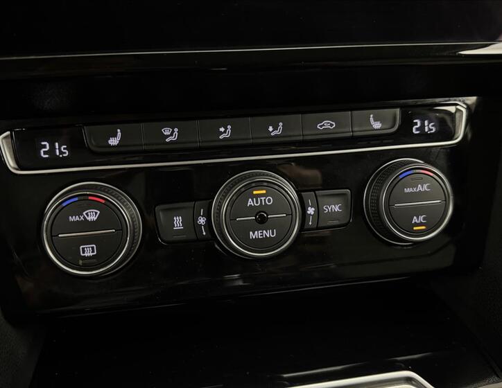 Volkswagen Passat 30