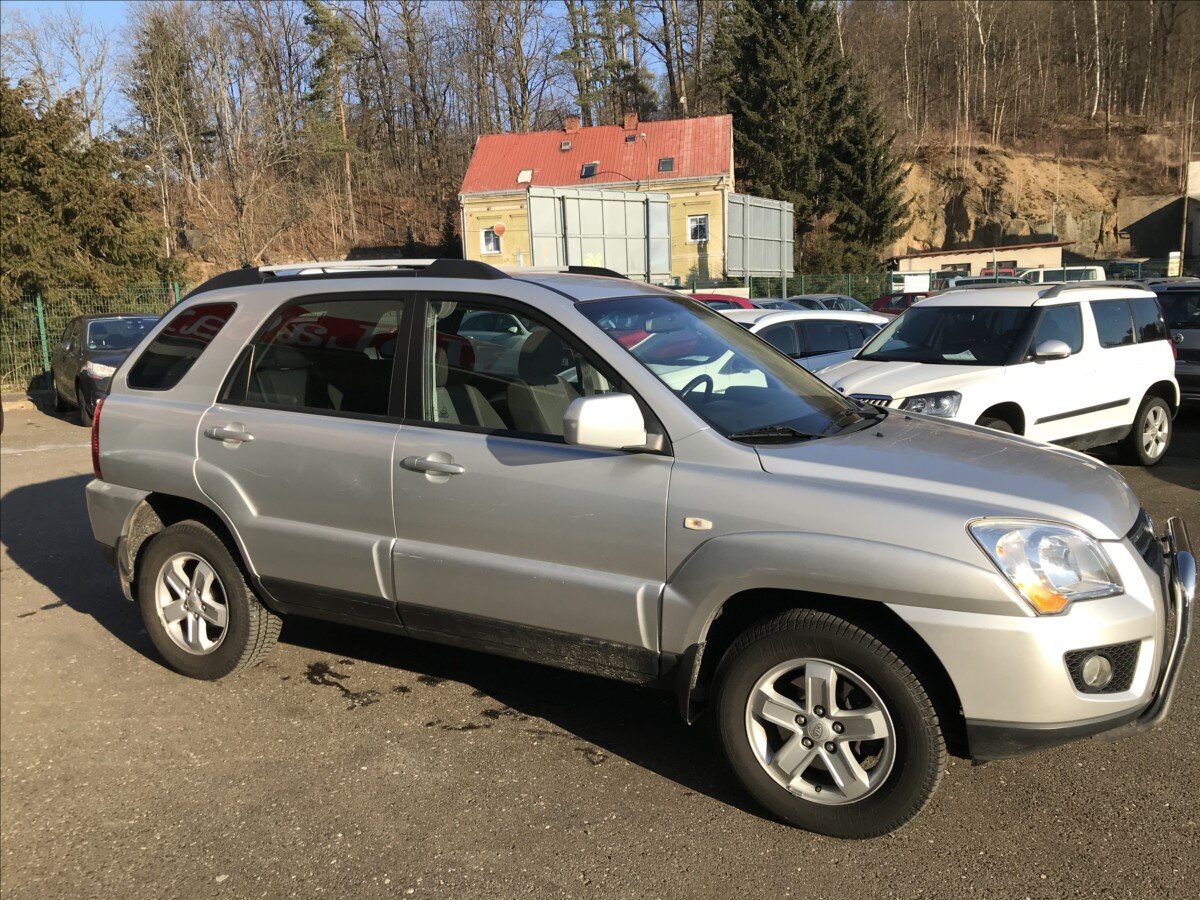 KIA Sportage SUV 2,0 l 104 kw