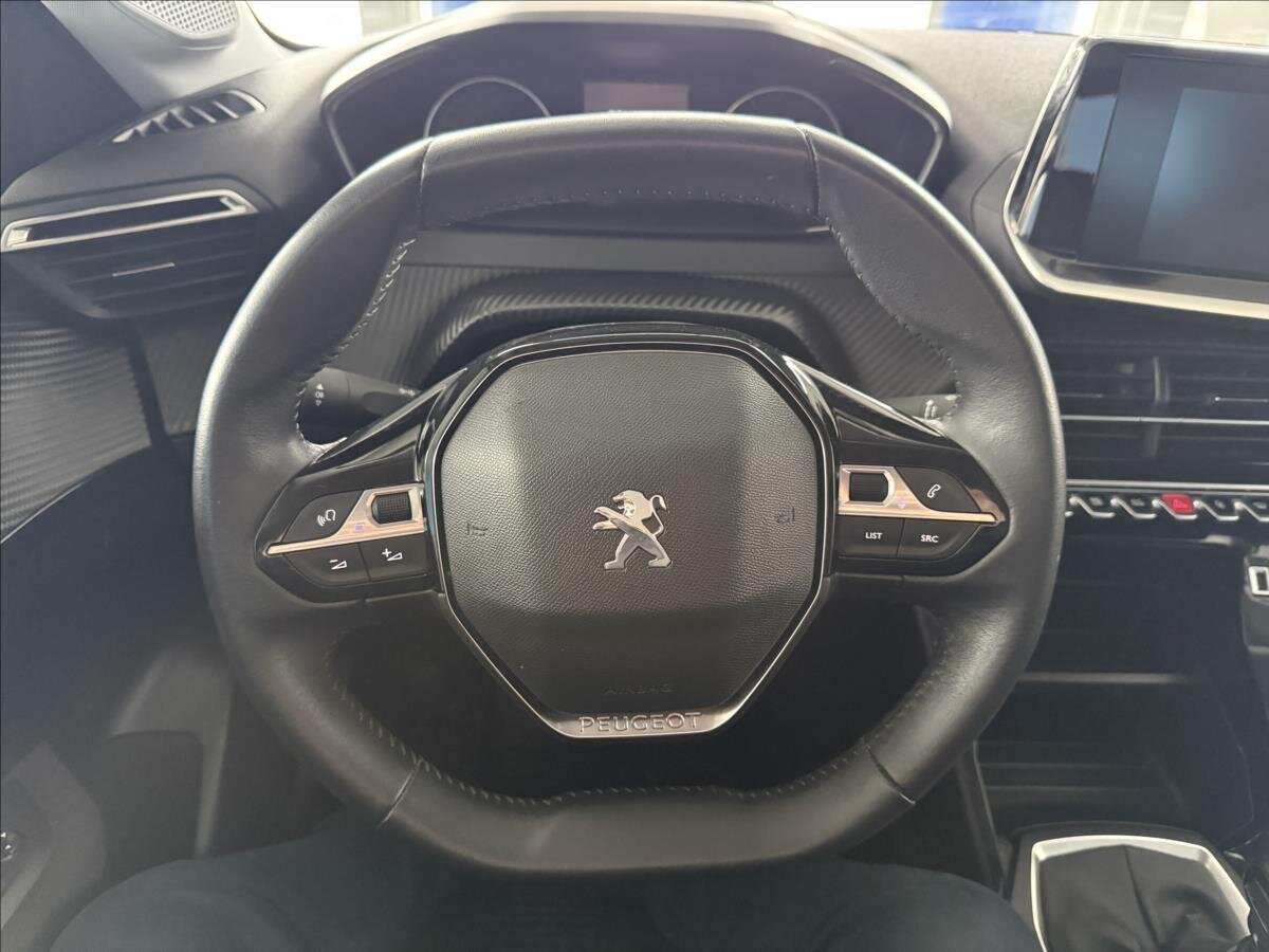 Peugeot 208 Hatchback 1,2 l 74 kw