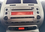 Toyota Urban Cruiser Hatchback 1,3 l 74 kw