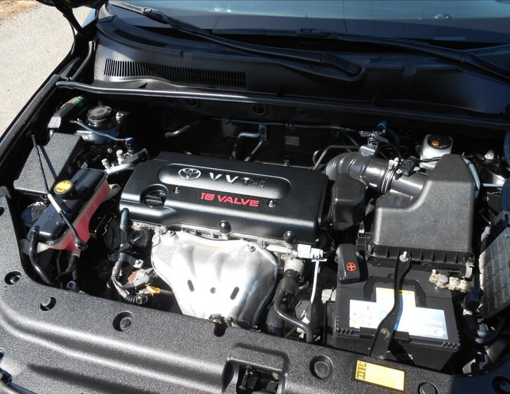 Toyota RAV4 Kombi 2,0 l 112 kw