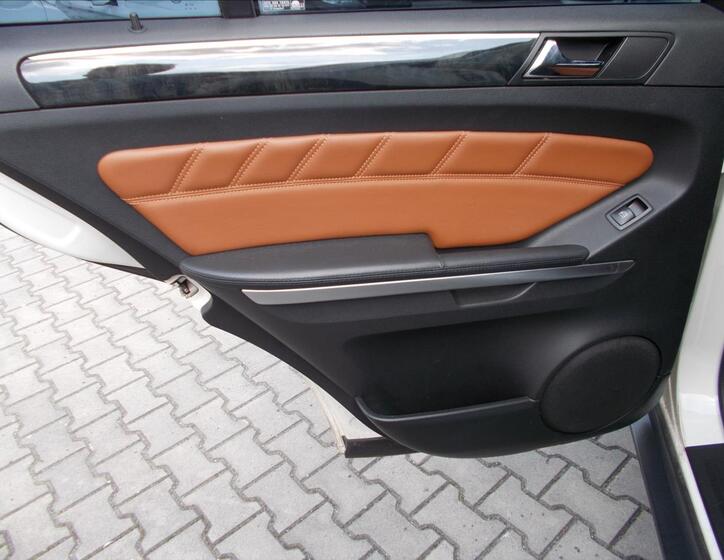 Mercedes-Benz Třídy M 21