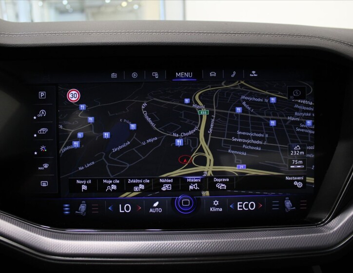 Volkswagen Touareg 13