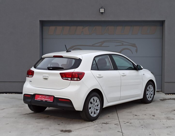 KIA Rio 5