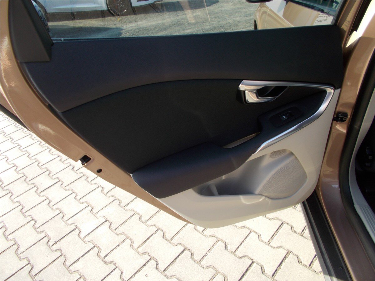 Volvo V40 Hatchback 2,0 l 88 kw