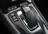 Opel Grandland SUV / Terénní 1,6 l 147 kw