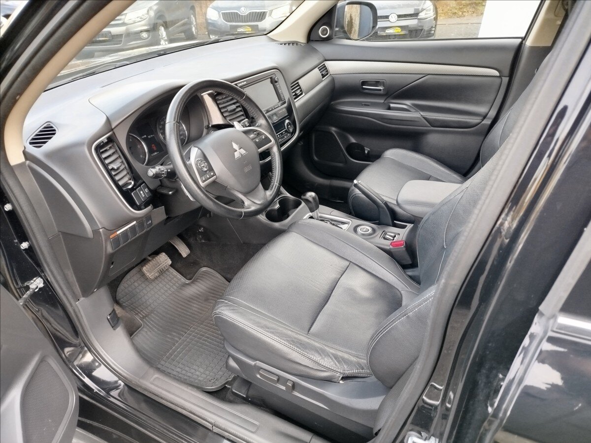 Mitsubishi Outlander SUV 2,3 l 110 kw