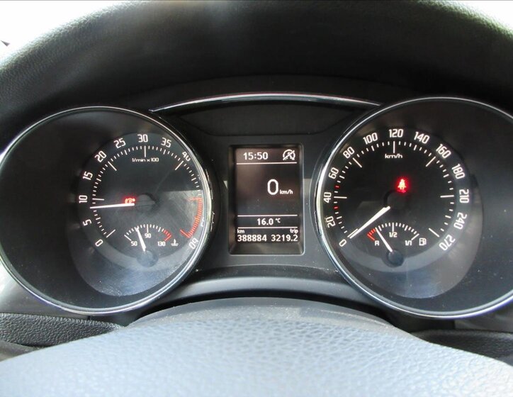 Škoda Superb Sedan / Limuzína 2,0 l 103 kw