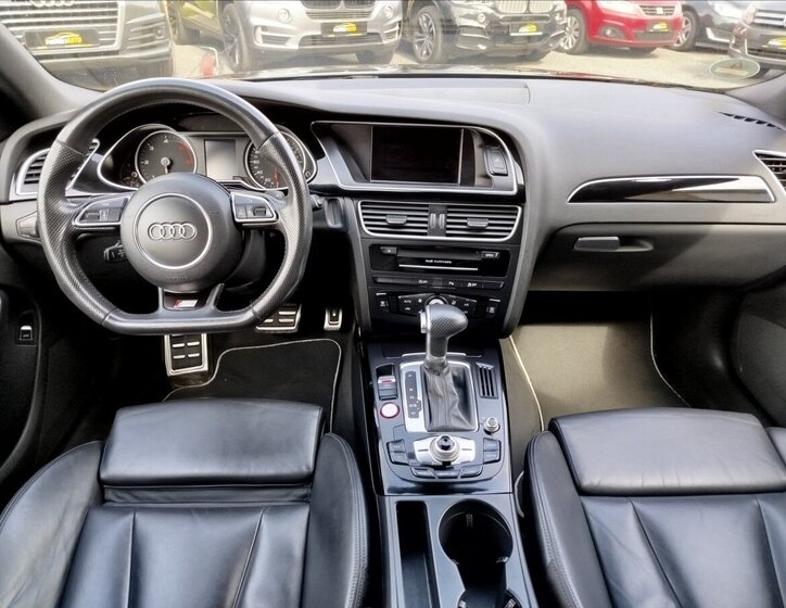 Audi A4 Kombi 2,0 l 140 kw