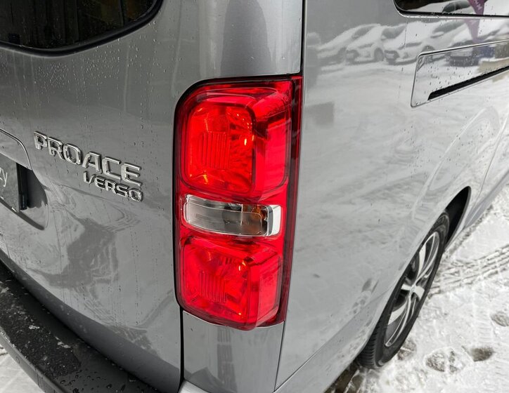 Toyota ProAce Verso 11