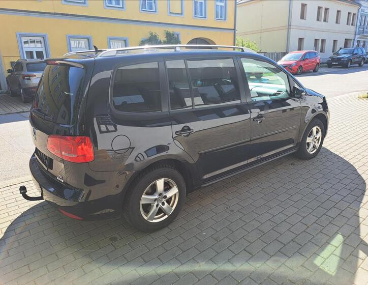 Volkswagen Touran 12