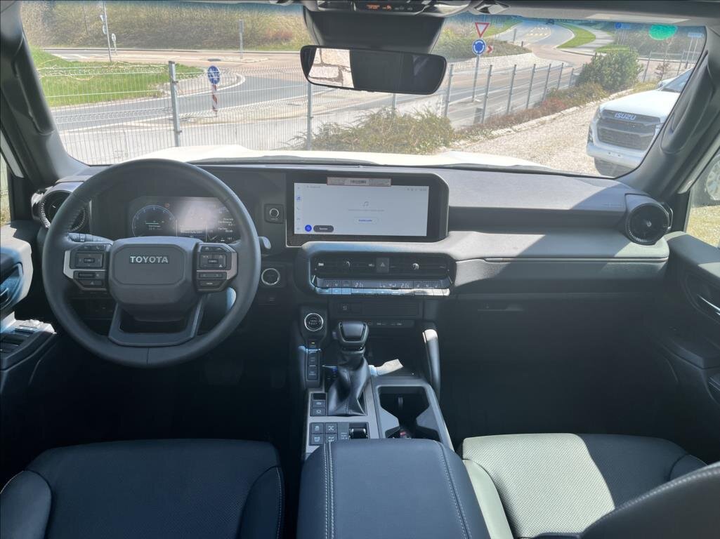 Toyota Land Cruiser Ostatní 2,4 l 243 kw