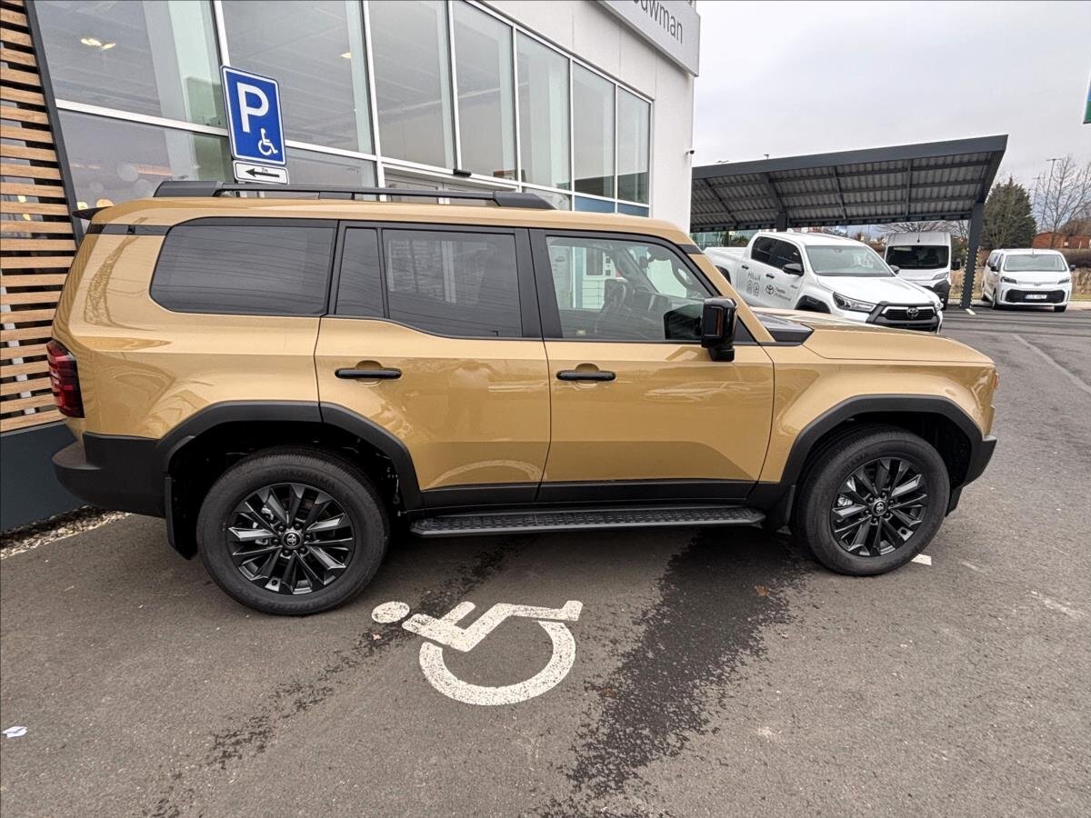 Toyota Land Cruiser SUV 2,8 l 150 kw