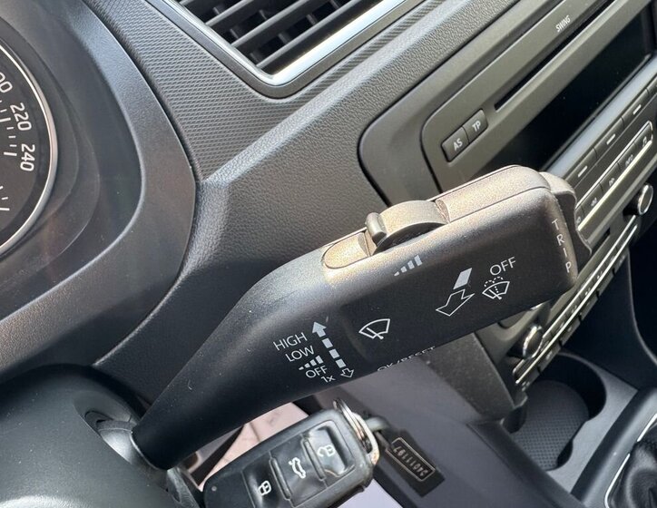 Škoda Rapid Sedan / Limuzína 1,6 l 77 kw