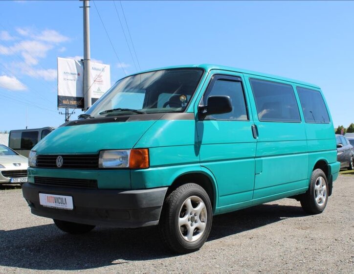 Volkswagen Caravelle Kombi 2,4 l 57 kw