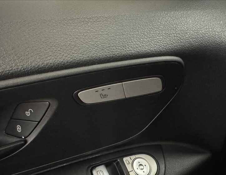 Mercedes-Benz Vito Skříň 1,6 l 65 kw