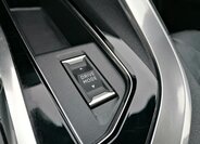 Peugeot 5008 SUV 1,5 l 96 kw