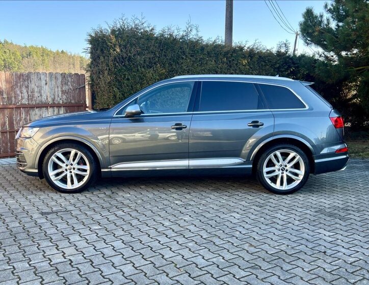 Audi SQ7 SUV / Terénní 4,0 l 320 kw