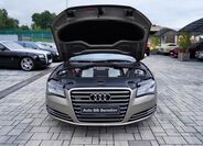 Audi A8 9