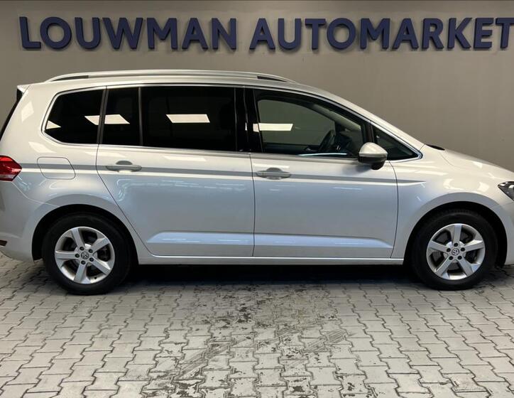 Volkswagen Touran 16