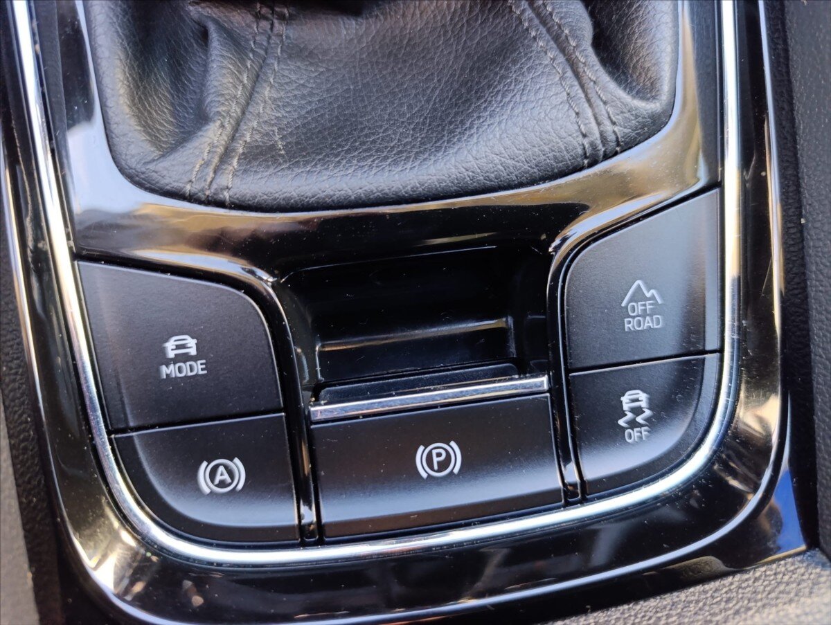 Škoda Karoq SUV / Terénní 2,0 l 110 kw