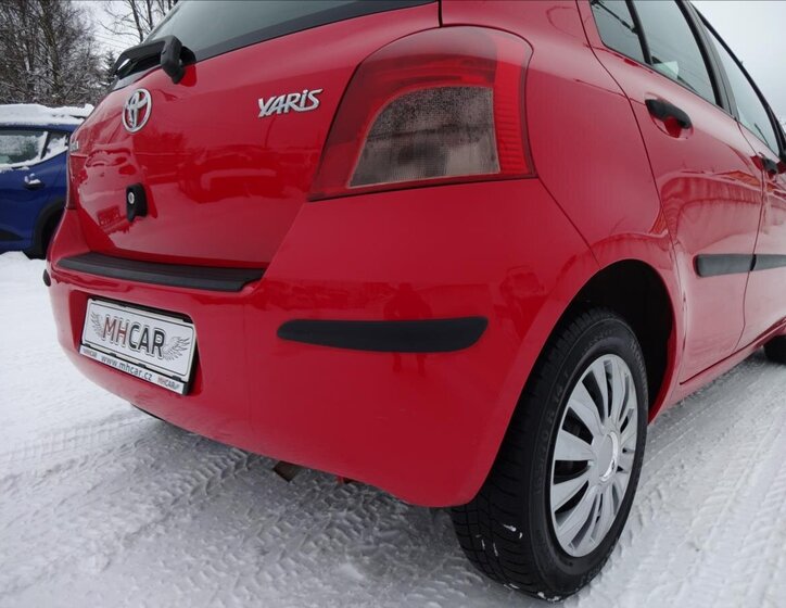 Toyota Yaris Hatchback 998,0 51 kw