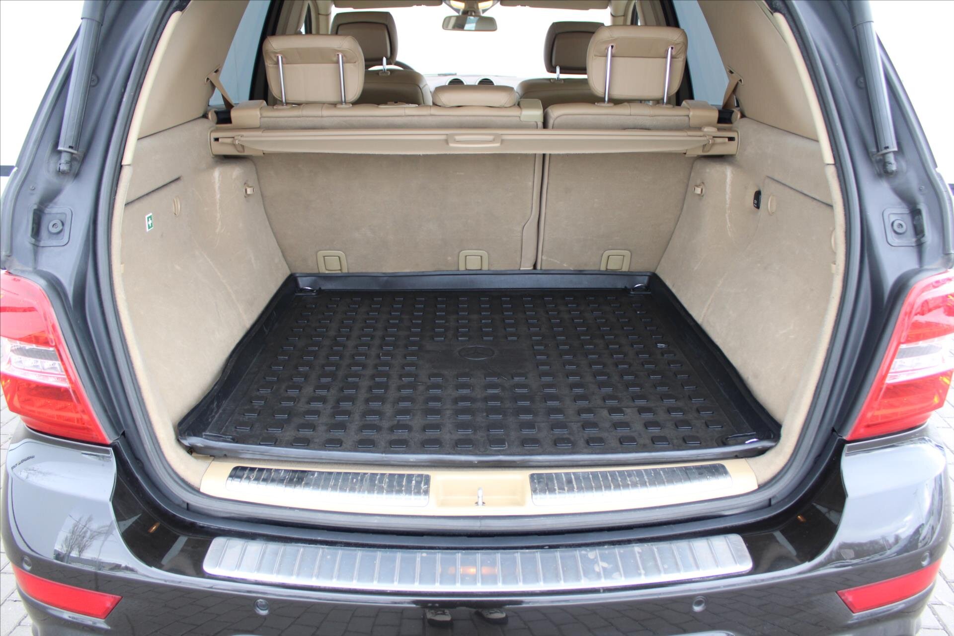 Mercedes-Benz Třídy M SUV / Terénní 3,0 l 165 kw