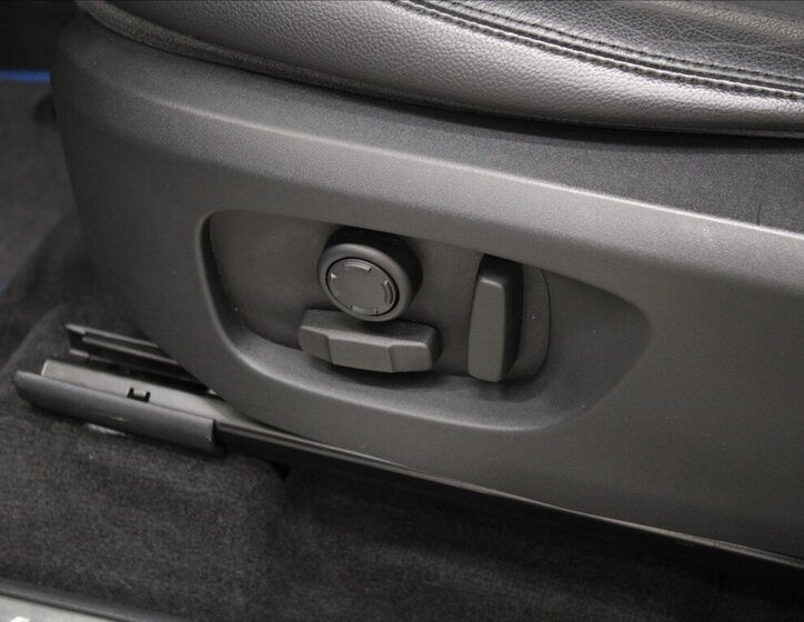 Land Rover Discovery Sport SUV 2,0 l 110 kw