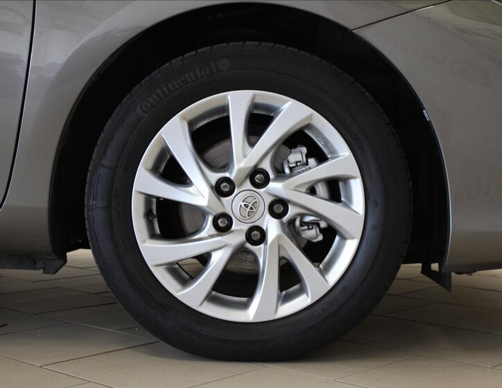 Toyota Auris Hatchback 1,2 l 85 kw