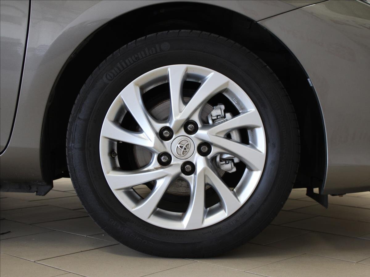 Toyota Auris Hatchback 1,2 l 85 kw