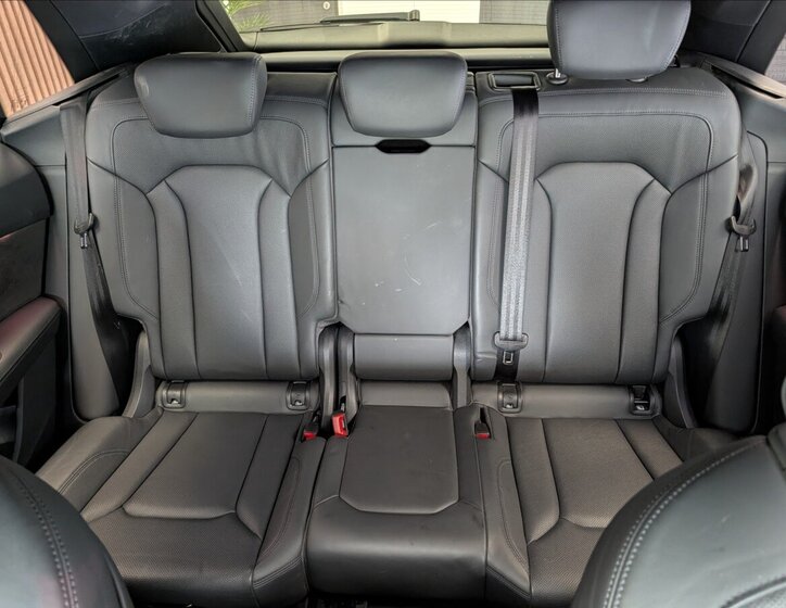 Audi Q8 Hatchback 3,0 l 250 kw