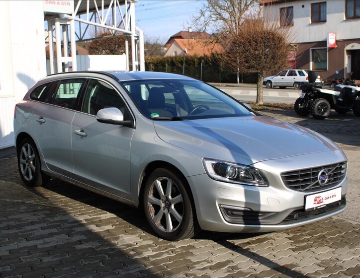 Volvo V60 Kombi 2,0 l 110 kw