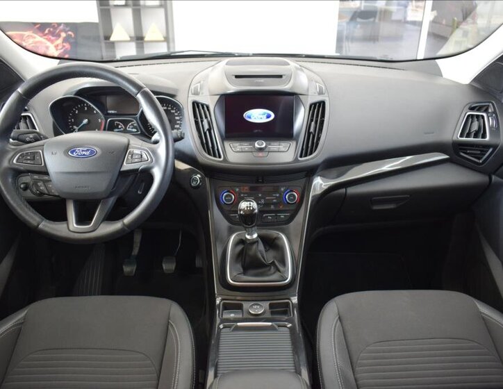 Ford Kuga SUV / Terénní 2,0 l 110 kw