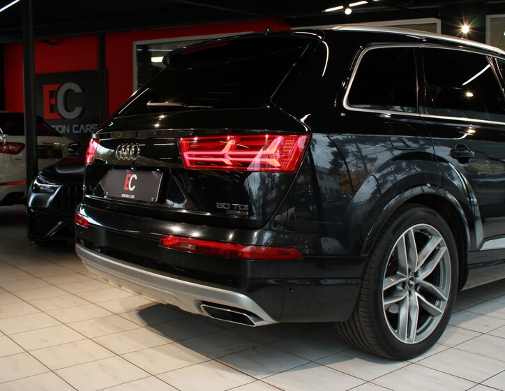 Audi Q7 31