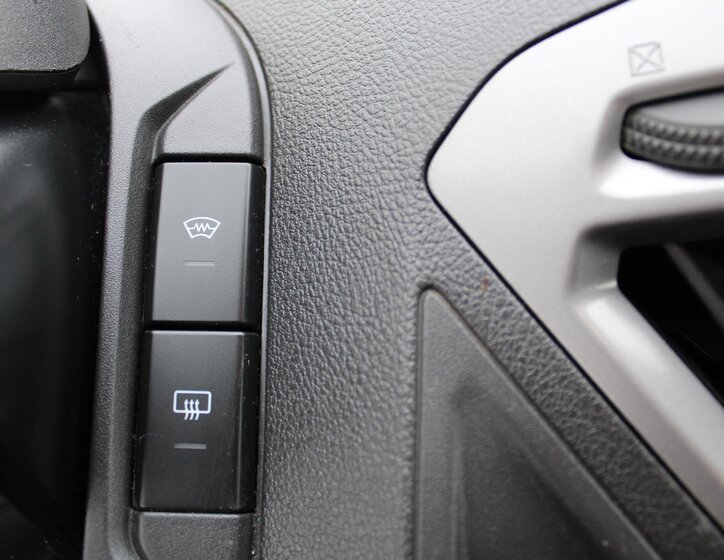 Ford Transit Custom Užitková 2,2 l 92 kw