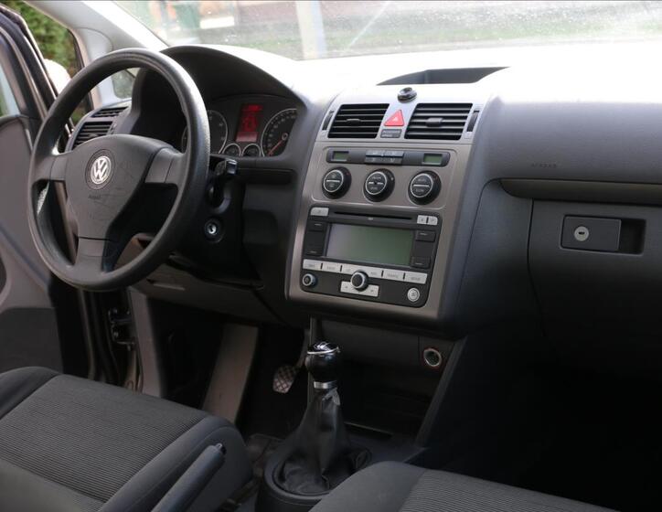 Volkswagen Touran 17