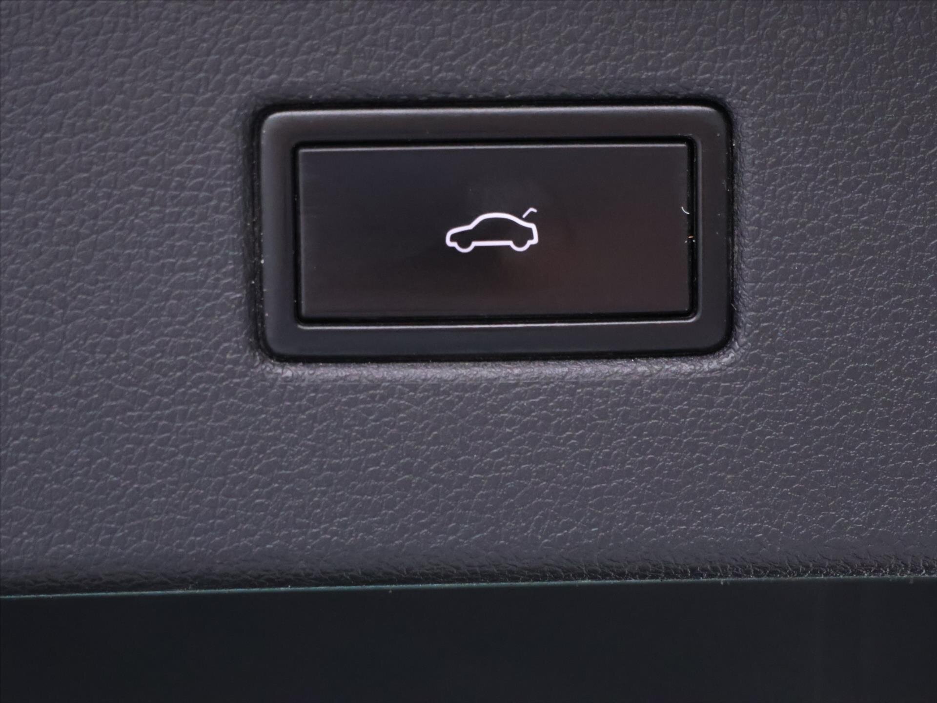 Volkswagen Tiguan SUV / Terénní 1,5 l 96 kw