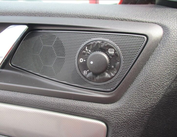 Škoda Octavia Sedan / Limuzína 1,6 l 75 kw