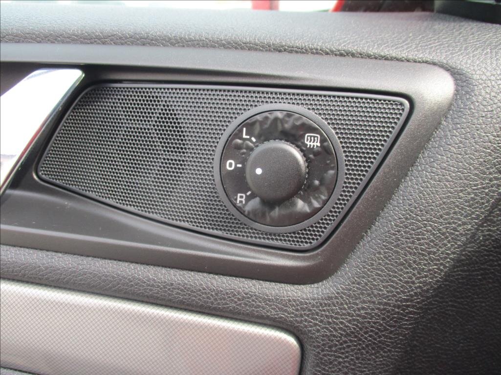 Škoda Octavia Sedan / Limuzína 1,6 l 75 kw