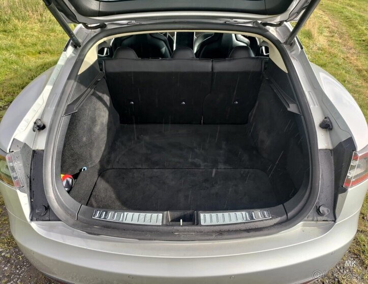 Tesla Model S Sedan / Limuzína 0,0 310 kw